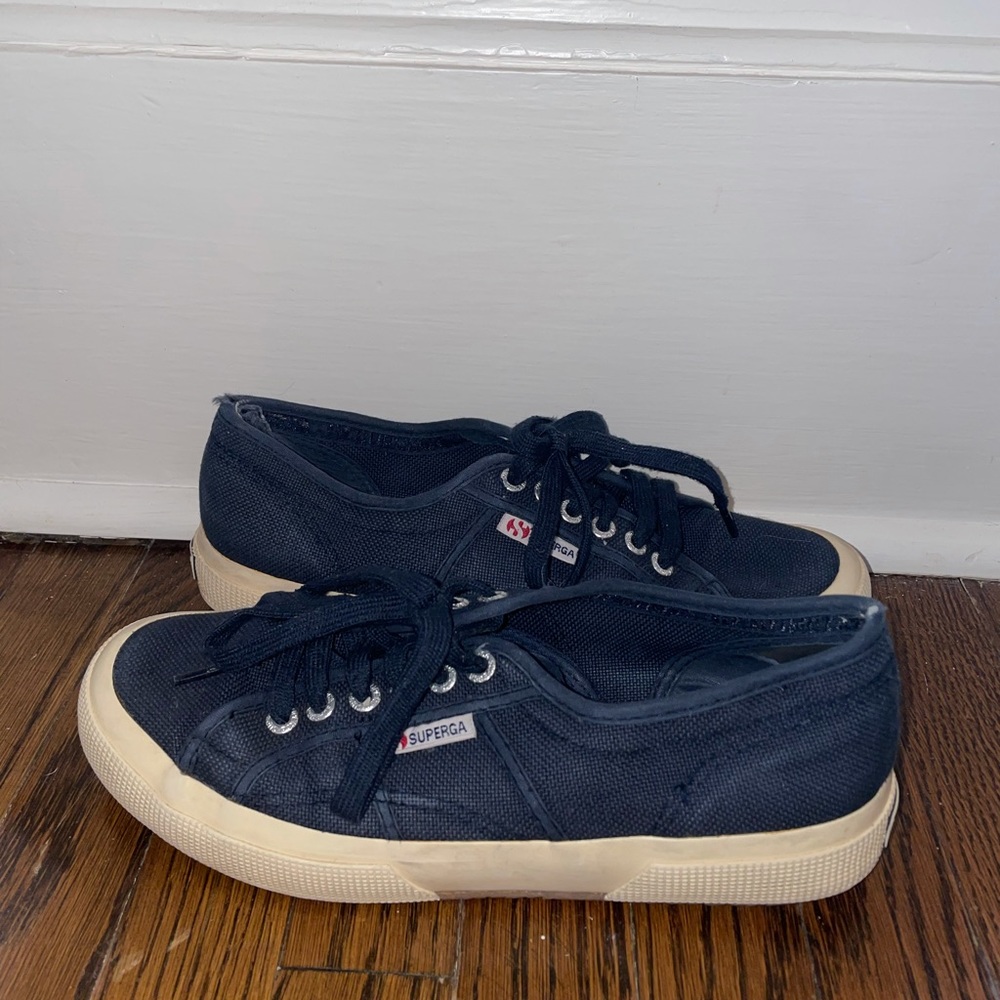 navy Supergas, women’s 8 (EUR 39)